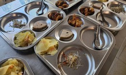 Diễn biến mới vụ trường học bị tố ‘bữa ăn b&#225;n tr&#250; v&#224;i m&#243;n l&#232;o t&#232;o’