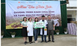 Tủ thuốc Bảo Thanh trao gửi y&#234;u thương về v&#249;ng bi&#234;n giới huyện M&#232;o Vạc