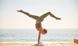 Có nên tập yoga khi bụng đói?