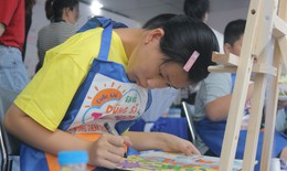 Em vẽ dũng sĩ ti&#234;m ngừa v&#224; sứ mệnh bảo vệ sức khỏe cộng đồng