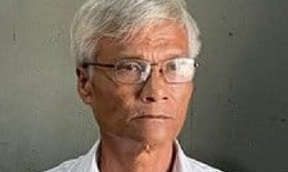 Bắt tạm giam thầy giáo xâm hại hai nữ sinh lớp 4 ở Bình Thuận