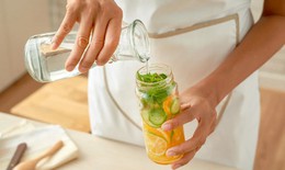 5 c&#244;ng thức nước detox gi&#250;p giảm c&#226;n, đốt ch&#225;y mỡ thừa