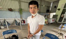 Cho vay nặng l&#227;i &#233;p &#39;thế chấp&#39; bằng clip khỏa th&#226;n