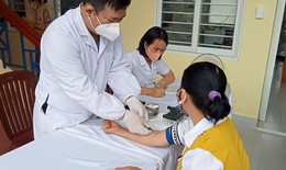 Ng&#224;nh y tế c&#249;ng ch&#237;nh quyền cơ sở chung tay trong c&#244;ng t&#225;c ph&#242;ng, chống HIV/AIDS