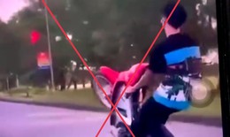 Xử lý nam thanh niên bốc đầu xe mô tô để khoe 'chiến tích'