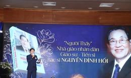 Khi bác sĩ 'học nói' để chia sẻ với người bệnh