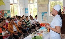 Phòng chống suy dinh dưỡng ở trẻ em vùng đồng bào dân tộc thiểu số và miền núi