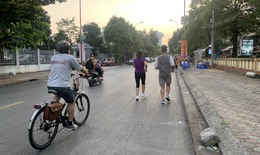 Người cao tuổi n&#234;n đi bộ thời điểm n&#224;o v&#224;o ng&#224;y lạnh