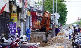 Người dân khổ sở vì dự án chỉnh trang vỉa hè thi công ì ạch
