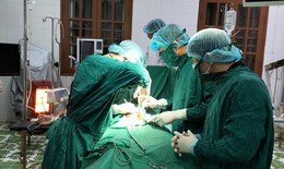 TTYT đảo Bạch Long Vĩ mổ cấp cứu bệnh nh&#226;n chửa ngo&#224;i tử cung nguy kịch