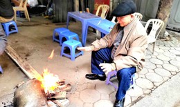 Đốt lửa sưởi ấm vào mùa đông nguy hiểm đến mức nào?