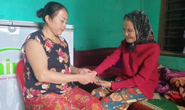 Người dân tố bị 'ăn chặn' tiền trợ cấp chăm sóc người khuyết tật?