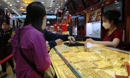 Giá vàng hôm nay (ngày 15/2): Biến động trái chiều