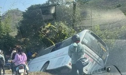 Thông tin mới nhất về nạn nhân vụ lật xe trên Đèo Cón, Phú Thọ