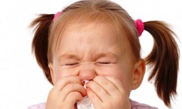 9 cách tự nhiên giúp trẻ giảm ho, sổ mũi hạn chế dùng thuốc