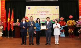 Bộ trưởng Bộ Y tế: Tiếp tục nghiên cứu, ứng dụng nhiều phương pháp châm cứu và chữa bệnh không dùng thuốc