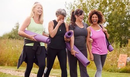 Tập thể dục và gắn kết quan hệ là “chìa khóa vàng” giúp khỏe mạnh hơn ở tuổi trung niên 