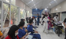 Bệnh viện Đa khoa Hà Thành tổ chức ngày hội "Blouse trắng – Trái tim hồng"