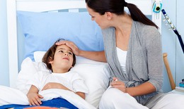 Trẻ nguy kịch do uống oresol đậm đặc và khuyến cáo của chuyên gia