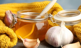 10 lợi ích sức khỏe tuyệt vời của tỏi ngâm mật ong