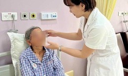 Cụ bà 98 tuổi phát hiện mắc ung thư da từ nốt mụn ruồi dưới mi mắt