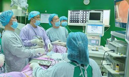 Đến bệnh viện vì đau đầu, nhìn mờ, bất ngờ phát hiện u màng não
