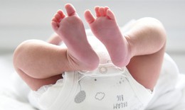 Có nên dùng dung dịch vệ sinh vùng kín cho bé gái?