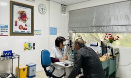 V&#236; sao ng&#224;y c&#224;ng nhiều người trẻ bị đục thuỷ tinh thể?
