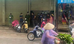 Phát hiện vợ chồng tiểu thương tử vong tại cửa hàng