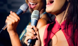 Tiếng h&#225;t lại vang khi h&#224;ng loạt qu&#225;n karaoke ở H&#224; Nội sắp được mở cửa