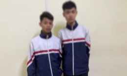 Hai thiếu niên cướp giật 2 chiếc điện thoại Iphone 11 promax