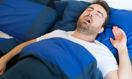 Ngừng thở khi ngủ có thể khiến lão hóa não, sa sút trí tuệ và đột quỵ