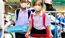 Học phí dự kiến tăng gấp đôi, nhiều phụ huynh 'than trời'