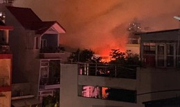 Cháy nhà 3 tầng ở TP.HCM, một người chết, 2 người bị thương