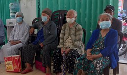 Tăng bệnh nhân COVID-19 ở Lâm Đồng và Khánh Hòa, người dân chủ động phòng dịch