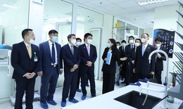 Bộ trưởng Bộ Y tế, Lao động và Phúc lợi Nhật Bản thăm, làm việc tại Bệnh viện Bệnh Nhiệt đới TW