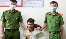 Bắt đối tượng nước ngoài vận chuyển heroin vào Việt Nam