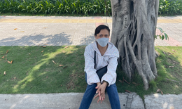 Phụ huynh ứa nước mắt vì áp lực thay con trong ngày đầu thi vào lớp 10 ở Hà Nội