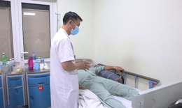 Phẫu thuật thay khớp háng toàn phần cho người đàn ông nhiễm HIV