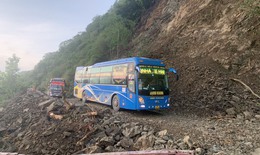 Mưa lớn kéo dài, các tỉnh miền núi ứng phó trước kỳ thi tốt nghiệp THPT 2023