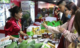 Hàng ngàn tấn nông sản Sơn La 'xuống phố', người dân Thủ đô được sử dụng trái cây an toàn