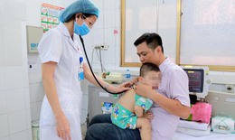 Quảng Ninh: Trẻ nhập viện v&#236; vi&#234;m phổi gia tăng đột biến