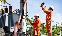 Nắng nóng kéo dài, tiêu thụ điện đạt kỷ lục từ đầu năm đến nay