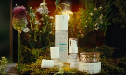 Bí quyết sở hữu làn da "không tuổi" của Vicky Nhung và dàn sao Việt