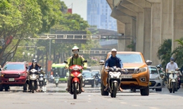 Nắng nóng ở miền Bắc và miền Trung kéo dài, Hà Nội là tâm điểm nóng