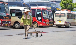 Nắng n&#243;ng gia tăng do si&#234;u b&#227;o Doksuri