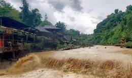 Nguy cơ lũ qu&#233;t, sạt lở đất vẫn rất cao, chuy&#234;n gia chỉ c&#225;ch l&#225;nh nạn