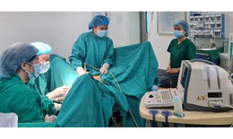 Telehealth hỗ trợ phẫu thuật âm đạo 'chột'