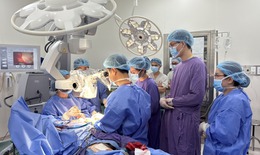 Chuyển bệnh viện thuộc Bộ Y tế về H&#224; Nội quản l&#253;: Vỡ kết cấu, kiến tr&#250;c hệ thống kh&#225;m chữa bệnh