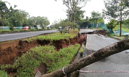 T&#236;m ra nguy&#234;n nh&#226;n bất thường g&#226;y sạt lở đất nhiều nơi,  vết nứt d&#224;i h&#224;ng trăm m&#233;t